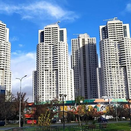 18Th & 16H Floor Secure Luxury Condos With Pool & Fitness Included In Price Skopje Luaran gambar