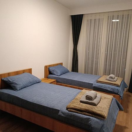 18Th & 16H Floor Secure Luxury Condos With Pool & Fitness Included In Price Skopje Luaran gambar