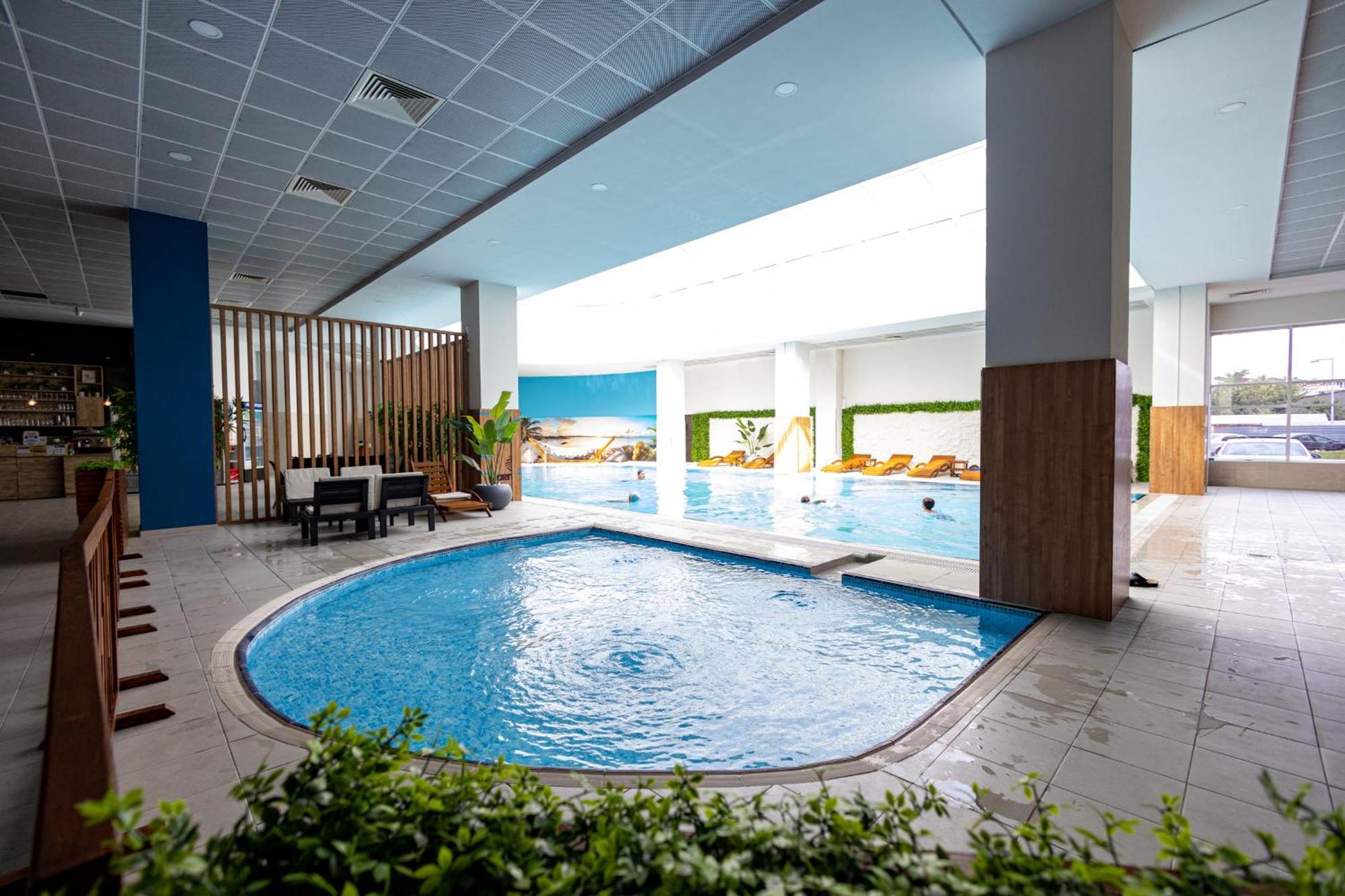 18Th & 16H Floor Secure Luxury Condos With Pool & Fitness Included In Price Skopje Luaran gambar