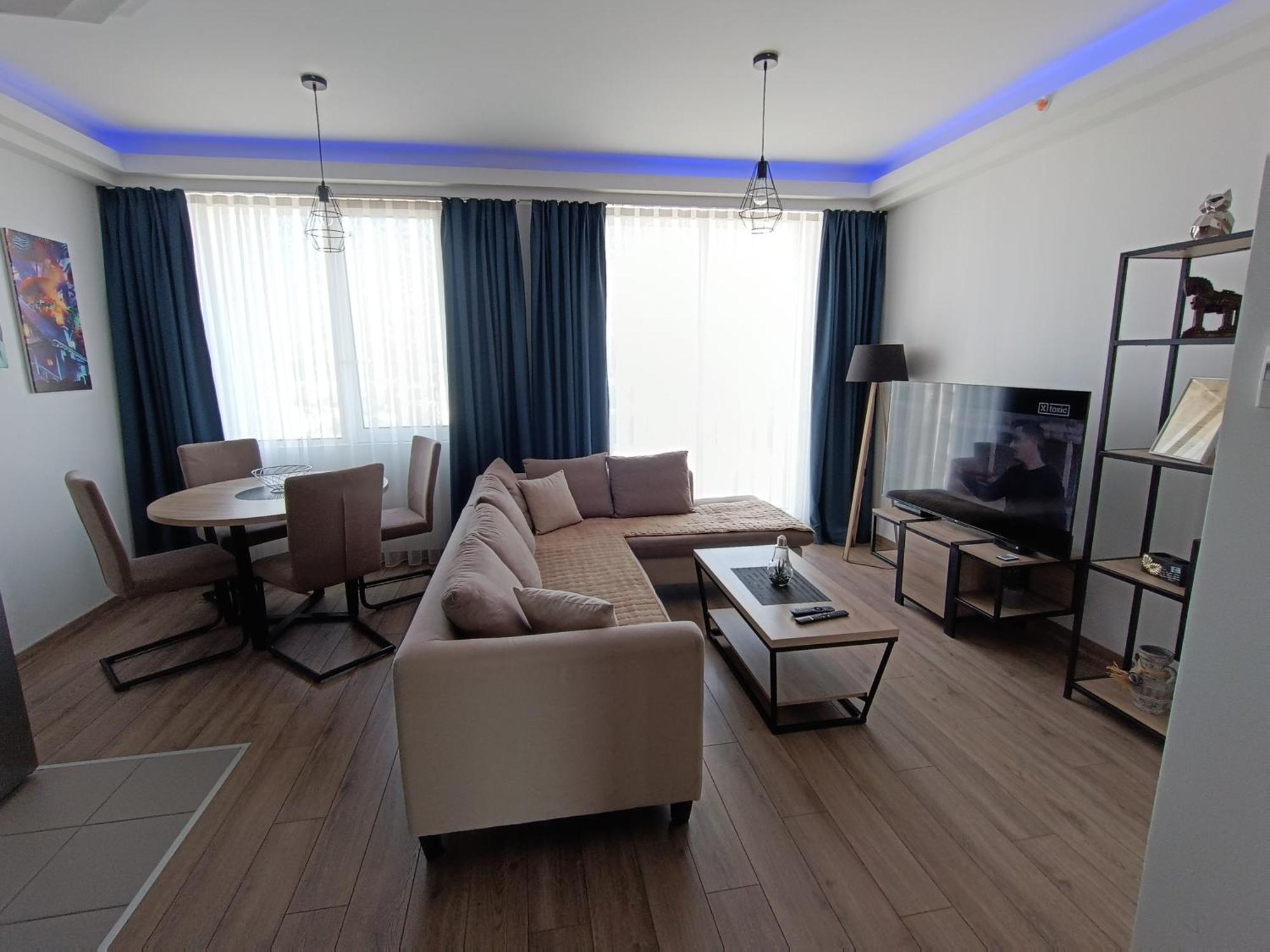 18Th & 16H Floor Secure Luxury Condos With Pool & Fitness Included In Price Skopje Luaran gambar