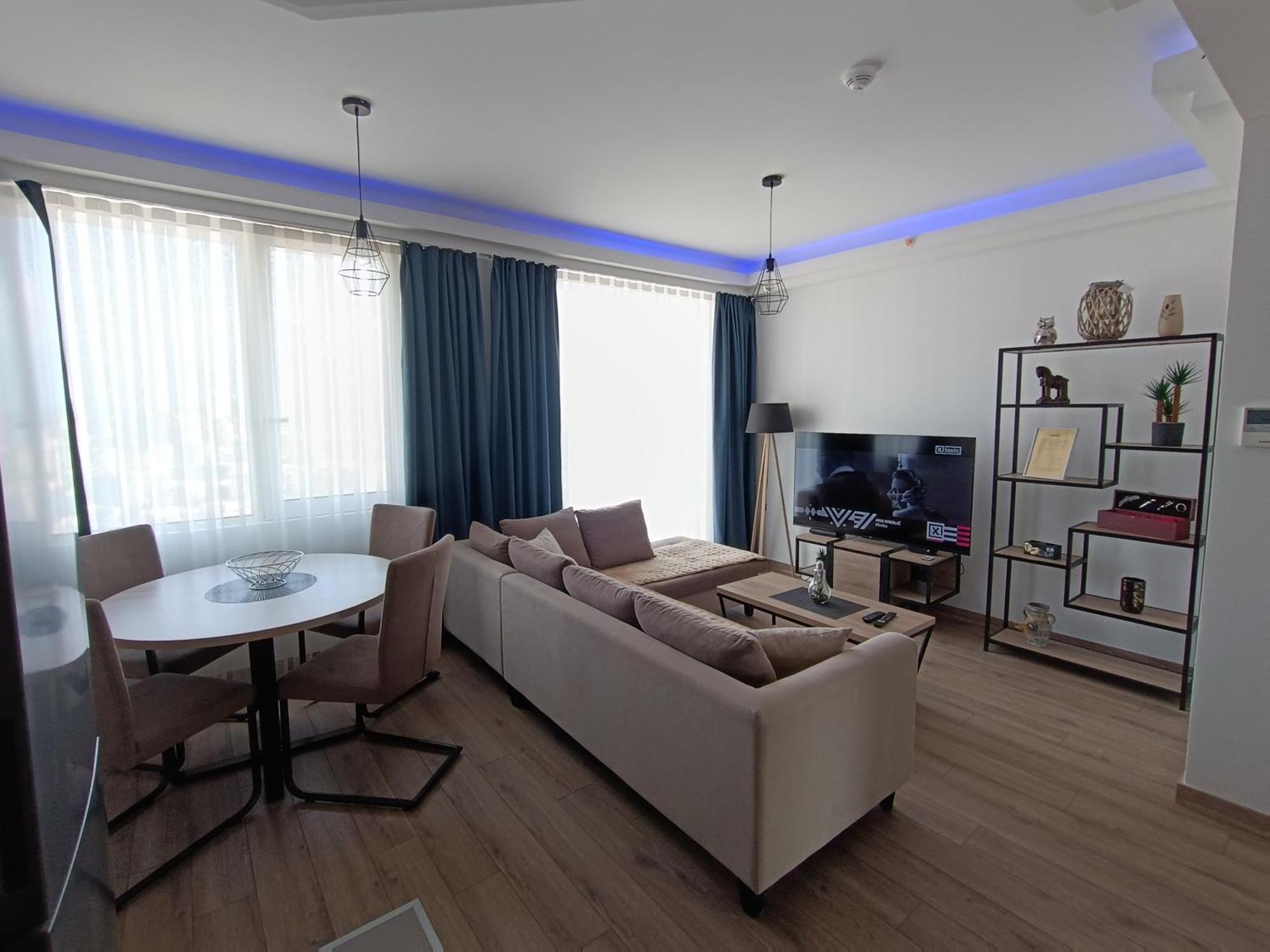 18Th & 16H Floor Secure Luxury Condos With Pool & Fitness Included In Price Skopje Luaran gambar