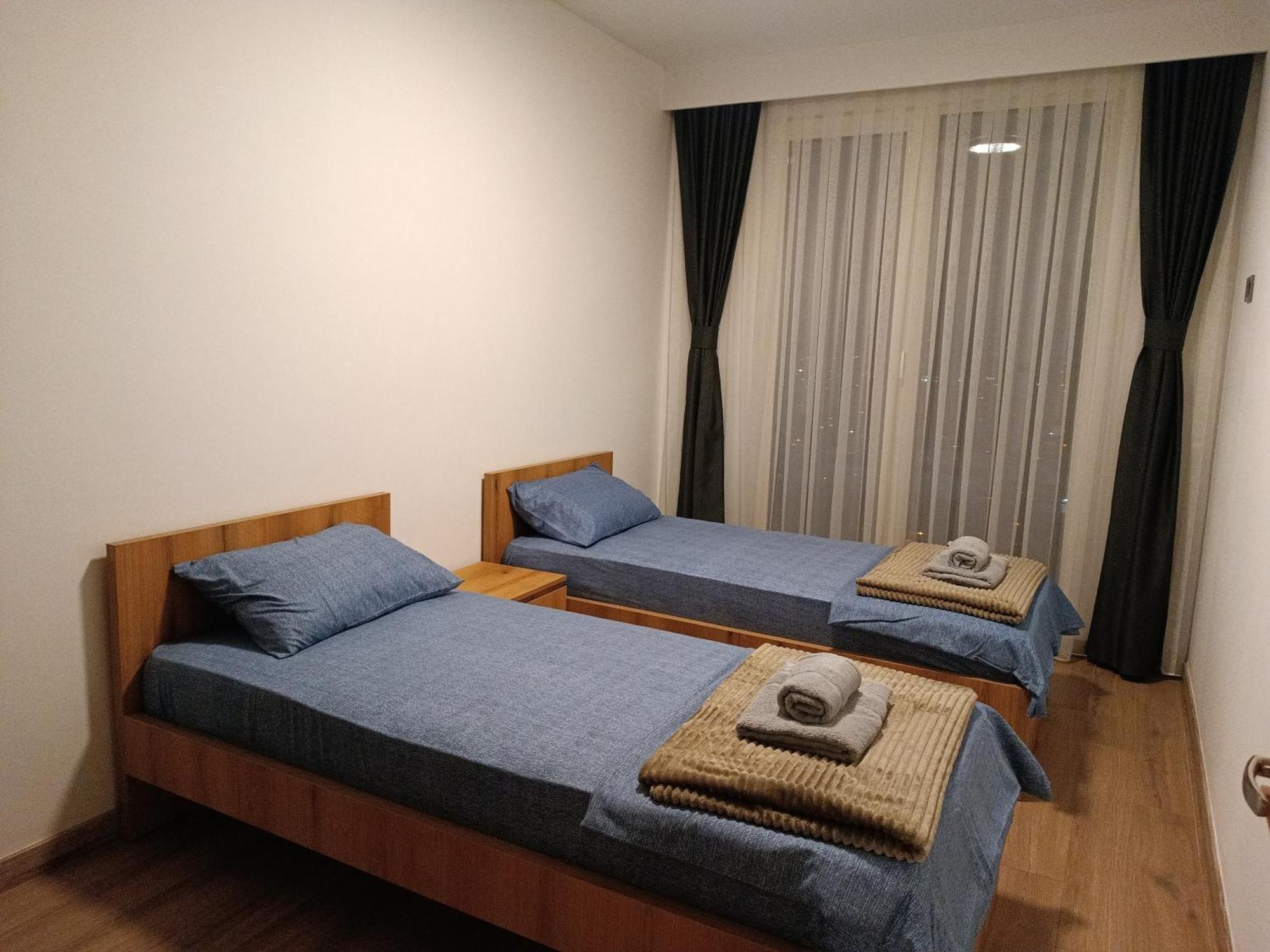 18Th & 16H Floor Secure Luxury Condos With Pool & Fitness Included In Price Skopje Luaran gambar
