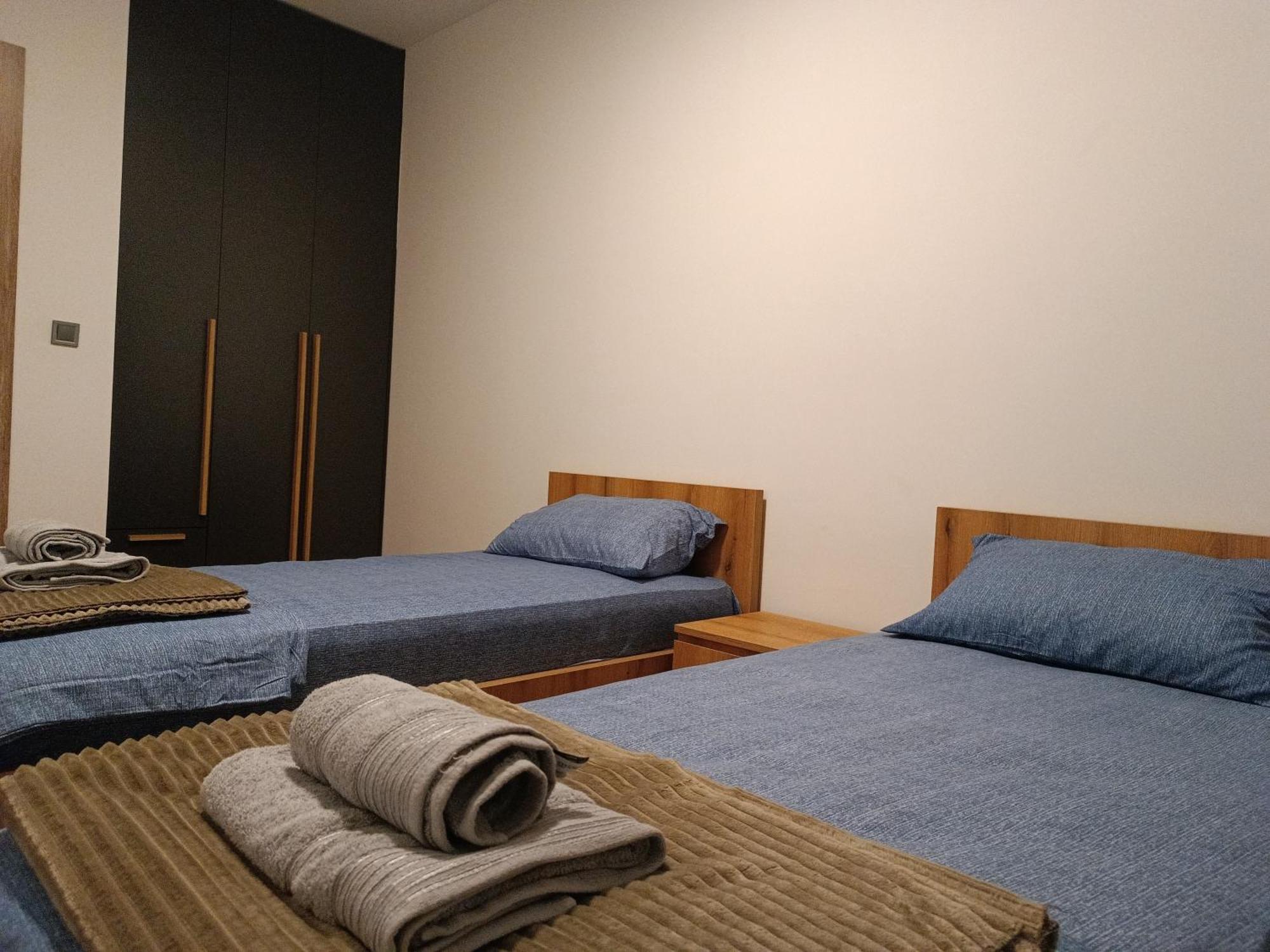 18Th & 16H Floor Secure Luxury Condos With Pool & Fitness Included In Price Skopje Luaran gambar