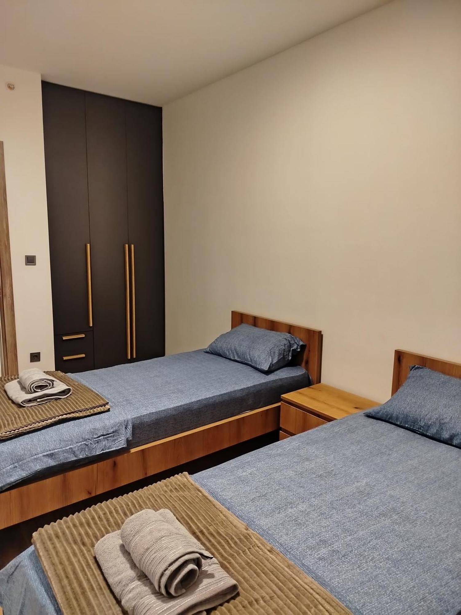 18Th & 16H Floor Secure Luxury Condos With Pool & Fitness Included In Price Skopje Luaran gambar