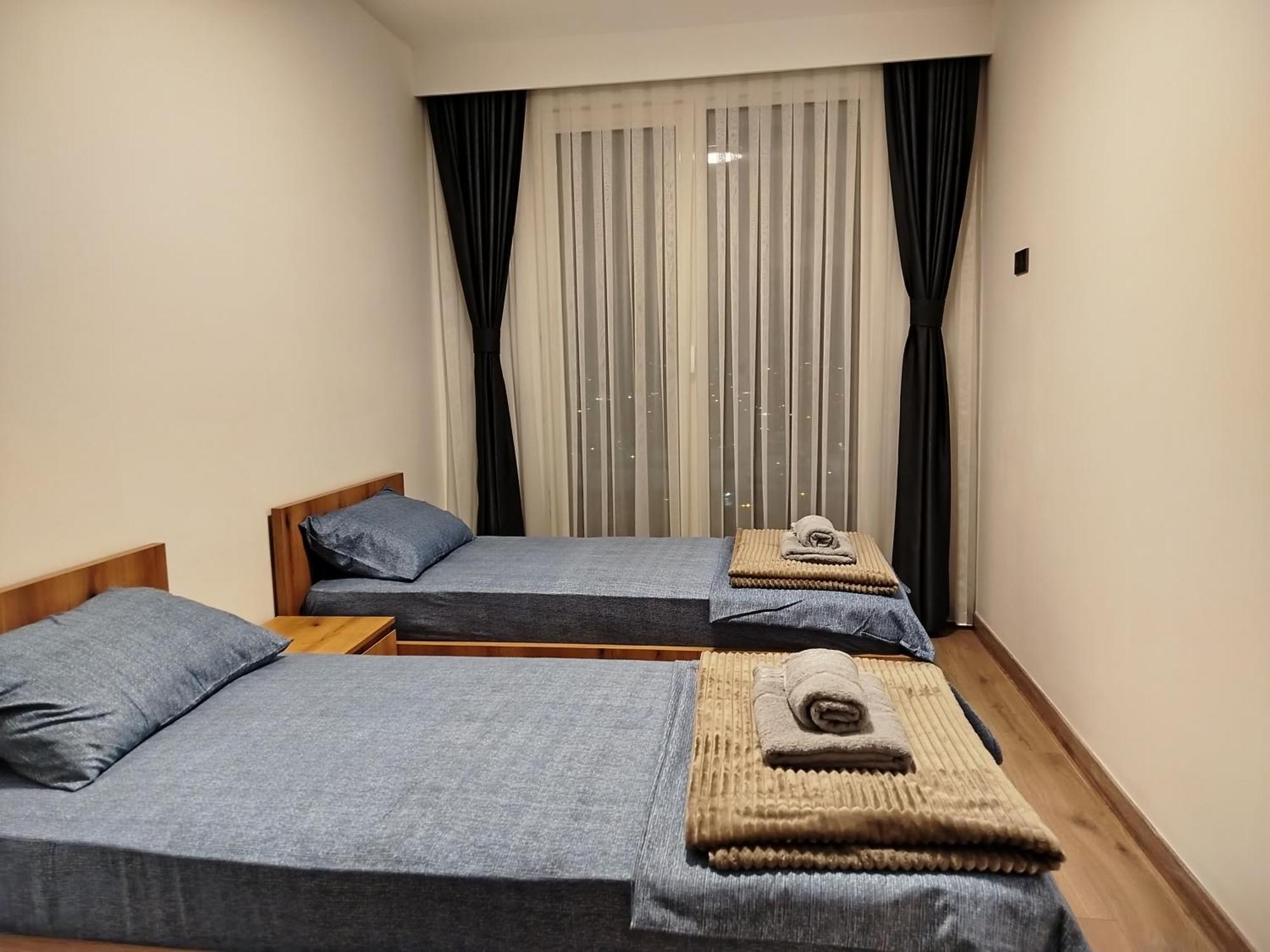 18Th & 16H Floor Secure Luxury Condos With Pool & Fitness Included In Price Skopje Luaran gambar