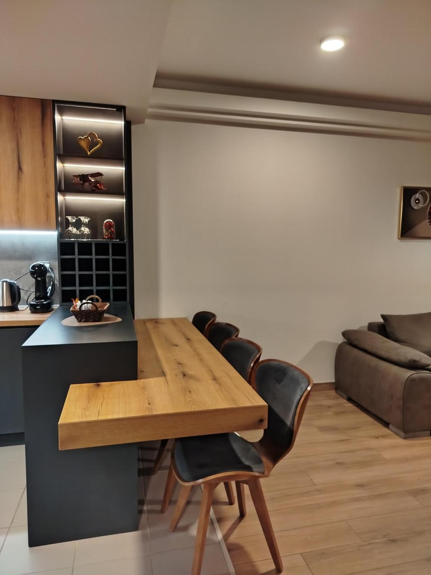 18Th & 16H Floor Secure Luxury Condos With Pool & Fitness Included In Price Skopje Luaran gambar