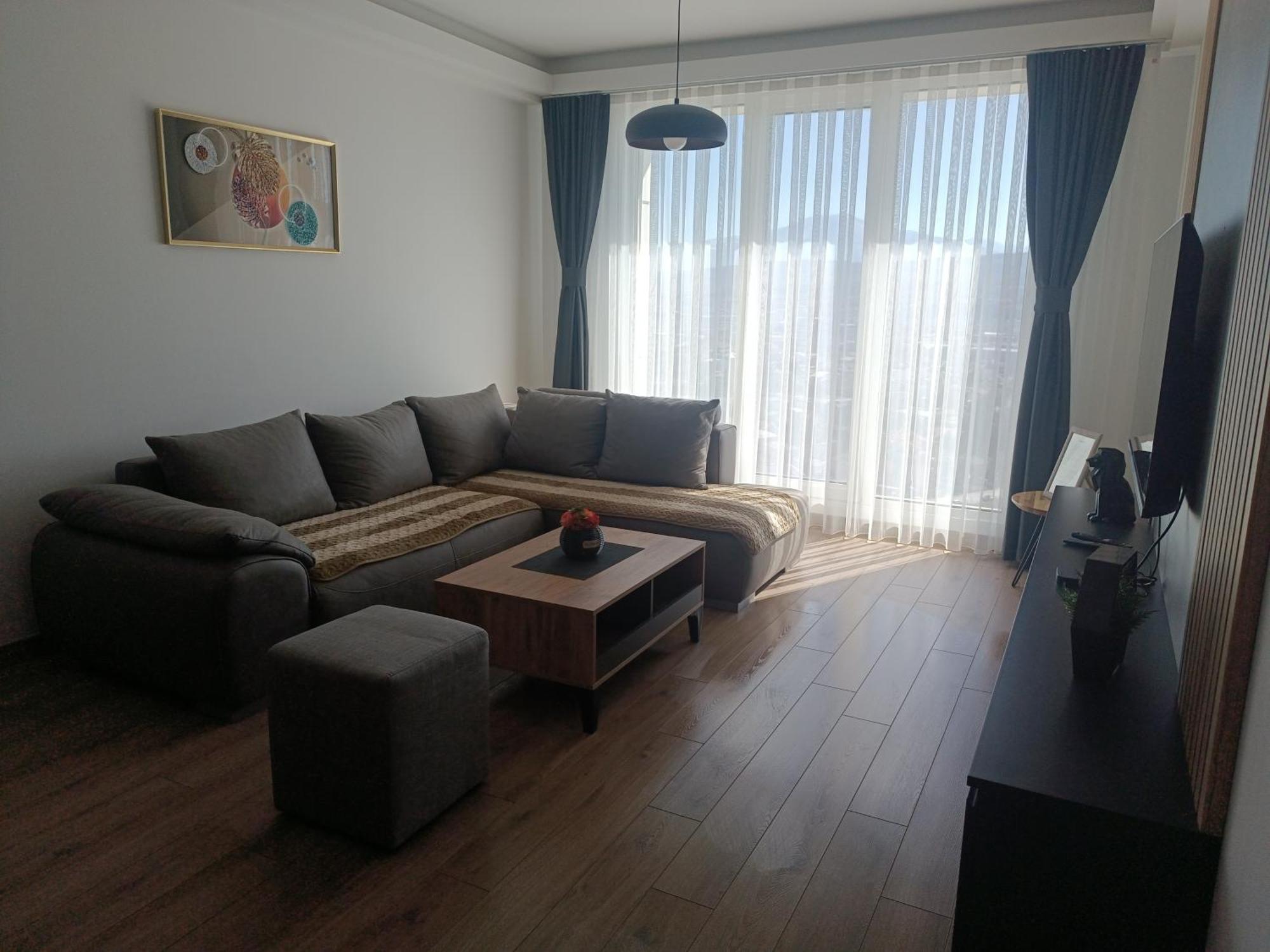 18Th & 16H Floor Secure Luxury Condos With Pool & Fitness Included In Price Skopje Luaran gambar
